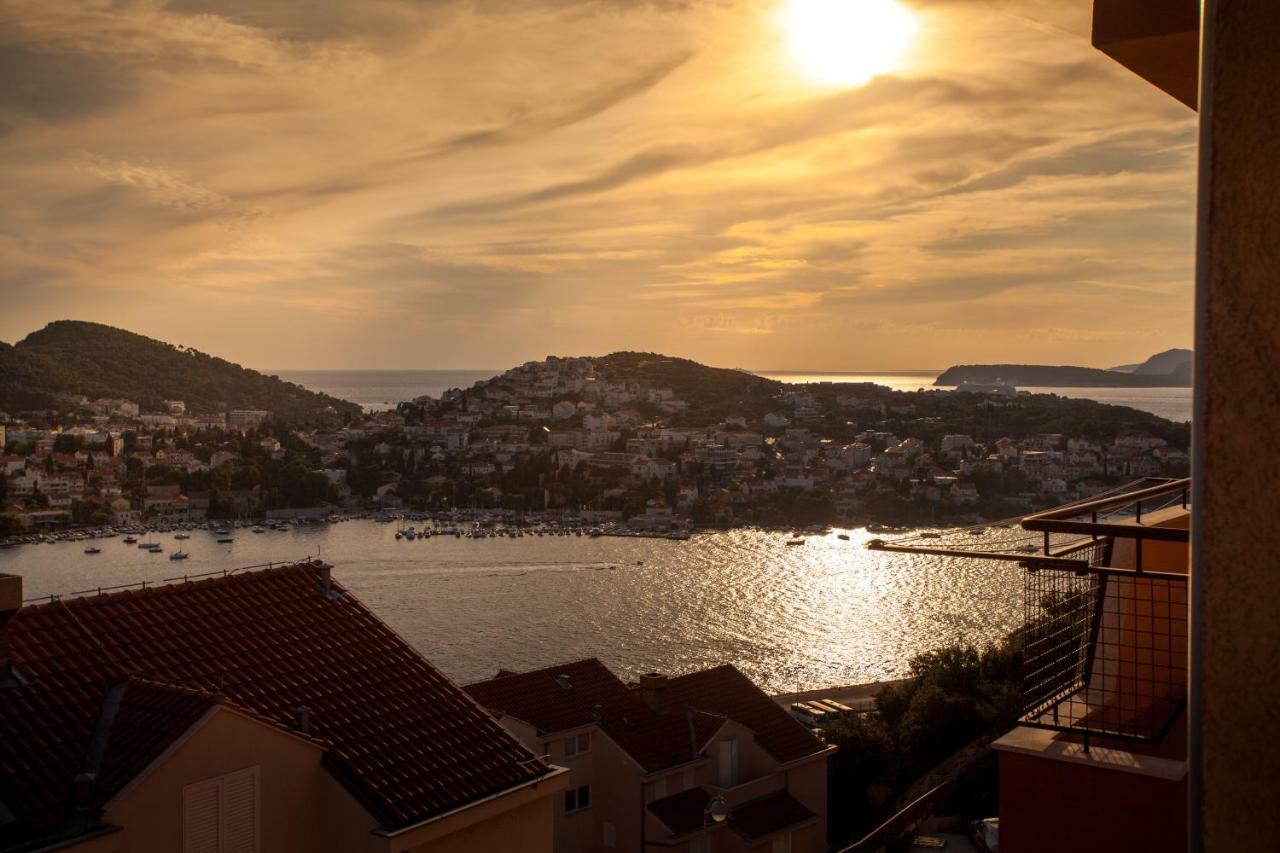 Two Bedroom Apartment With A Sea View & A Balcony Dubrovnik Exterior foto